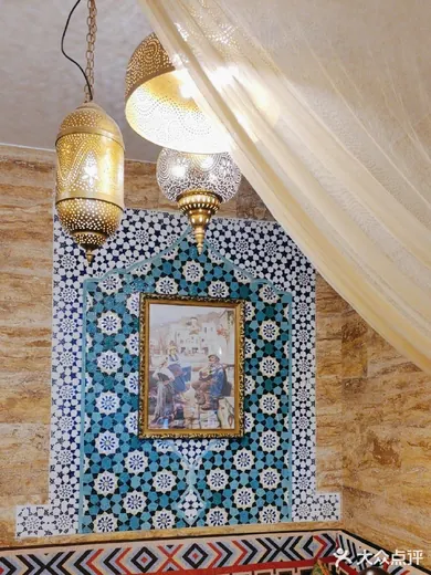 Light, colour, and a little Türkiye